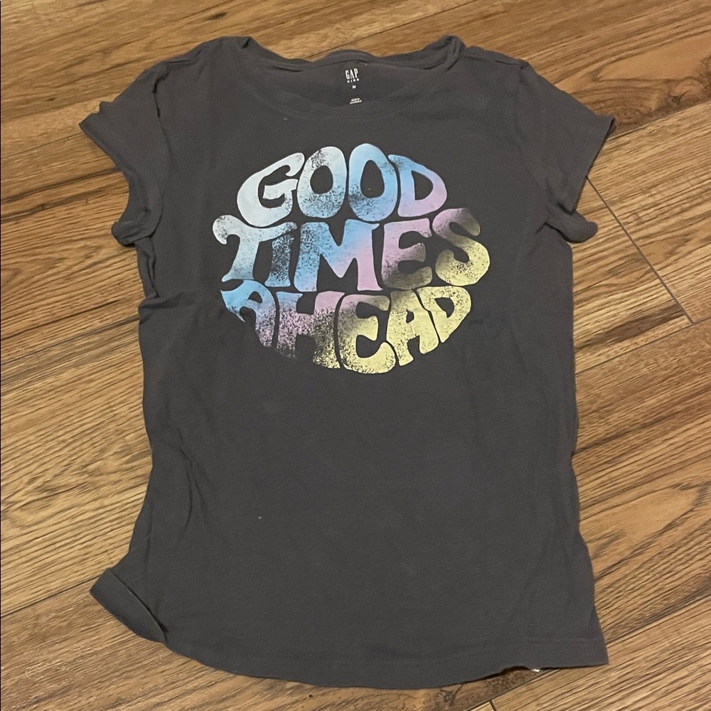GAP Kids Charcoal Tee with Colorful Graphic (Bin I)​
